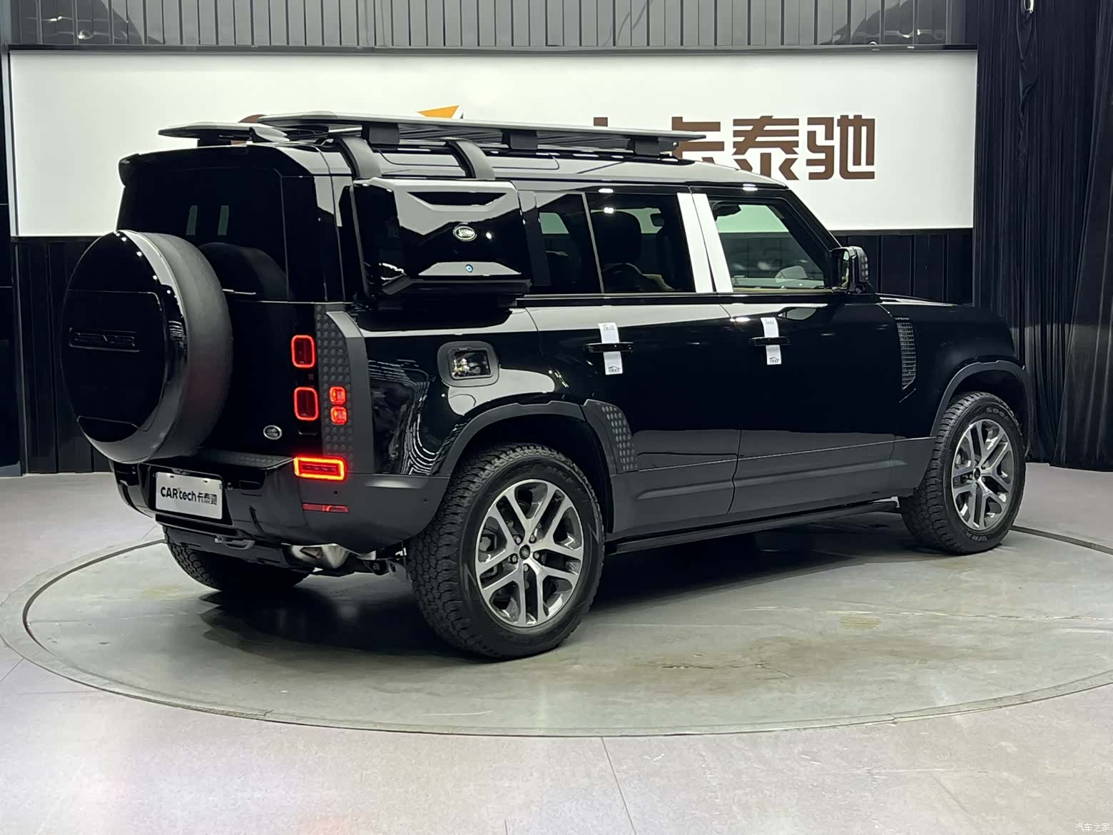 Land Rover Defender, 2024 9