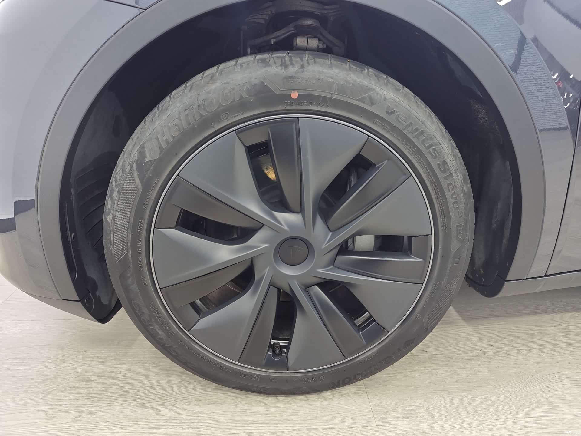 Tesla Model Y, 2024 55