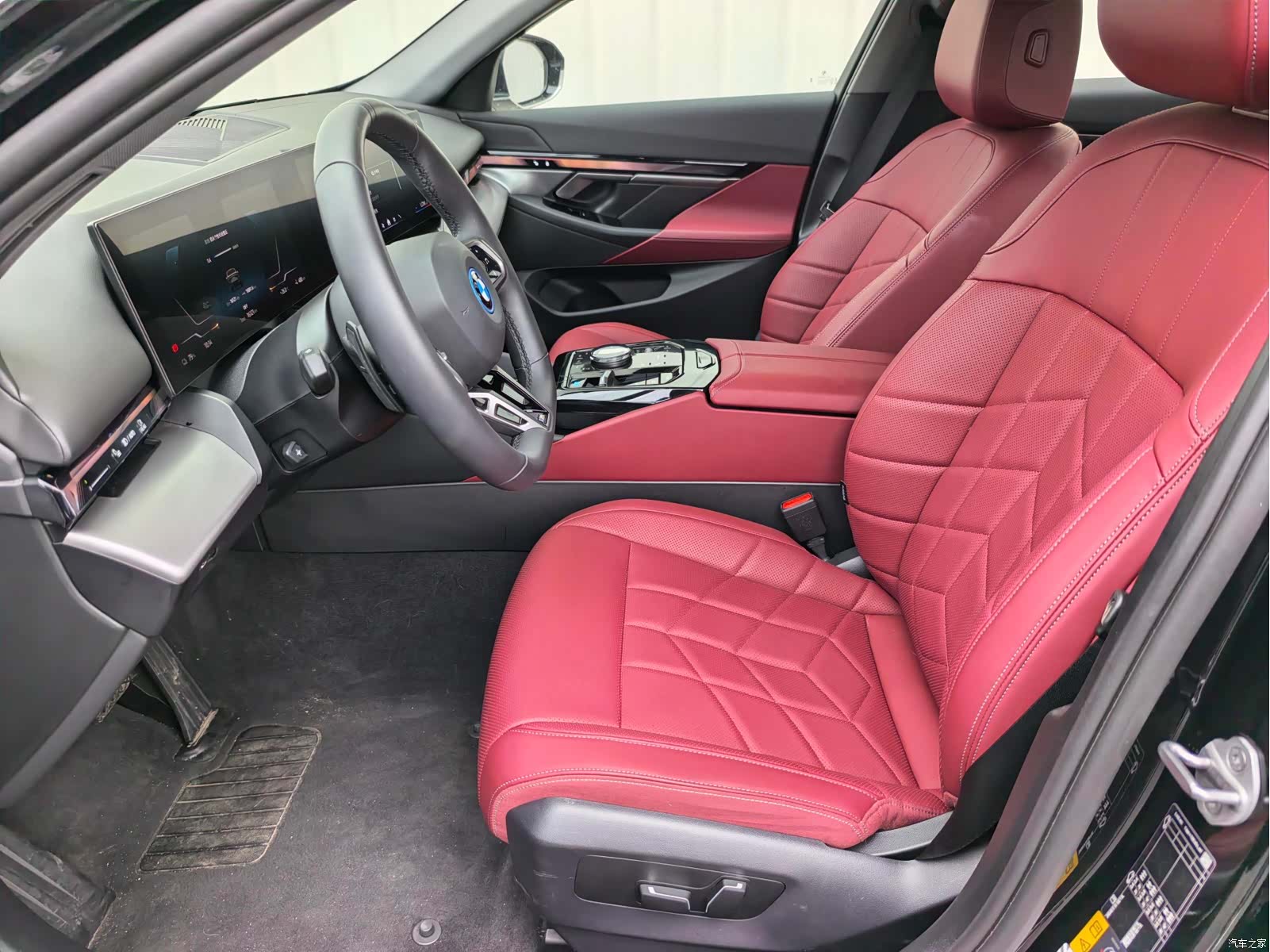 BMW i5, 2025 6