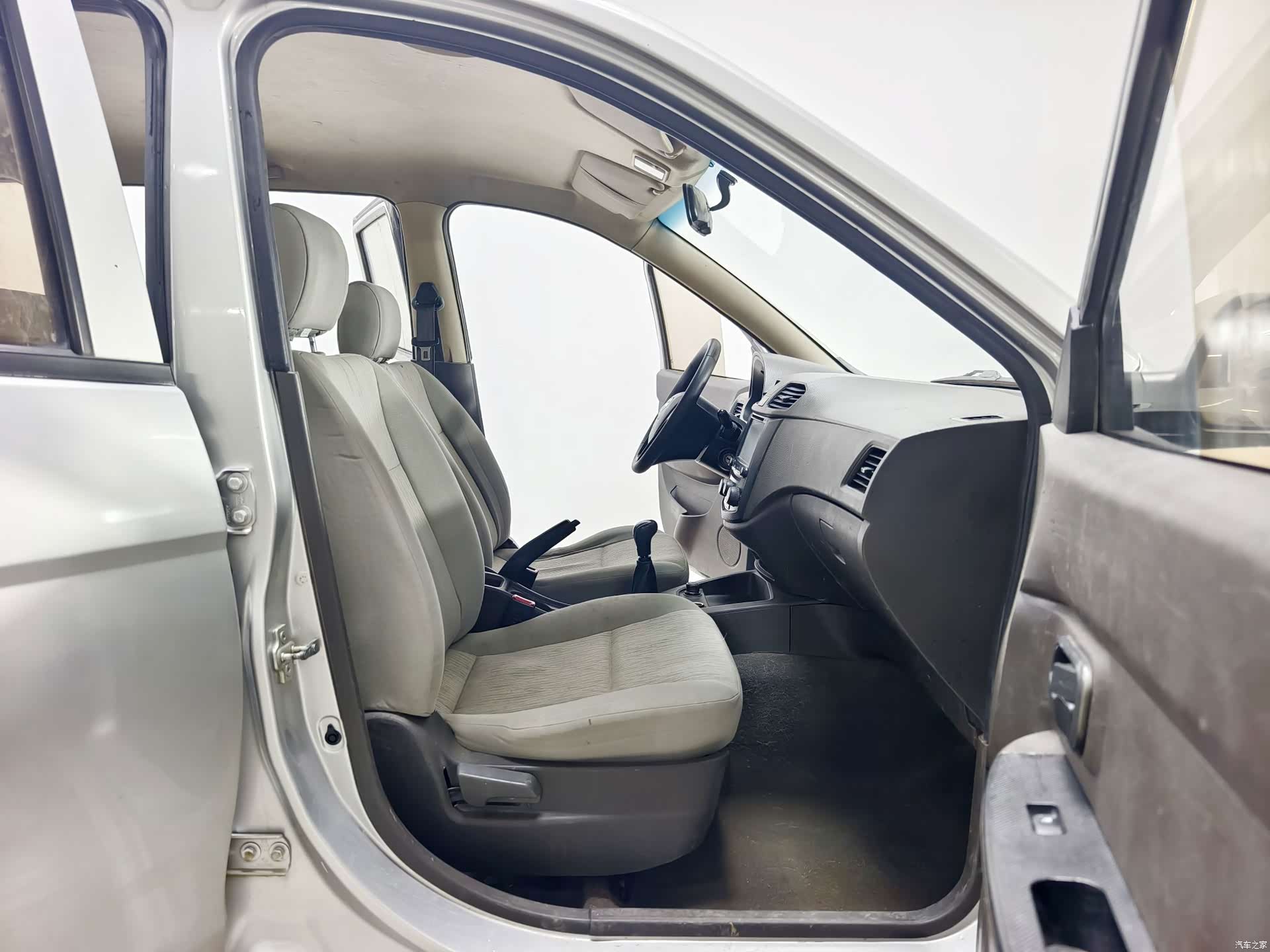 Wuling Hongguang, 2015 15
