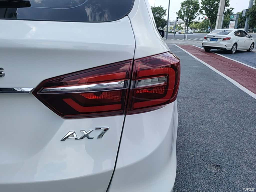 DongFeng AX7, 2018 8