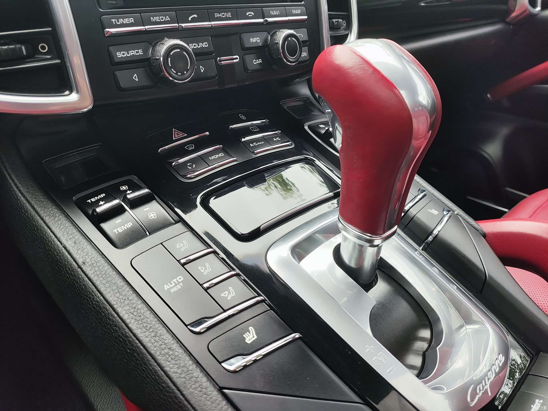 Porsche Cayenne, 2013 15
