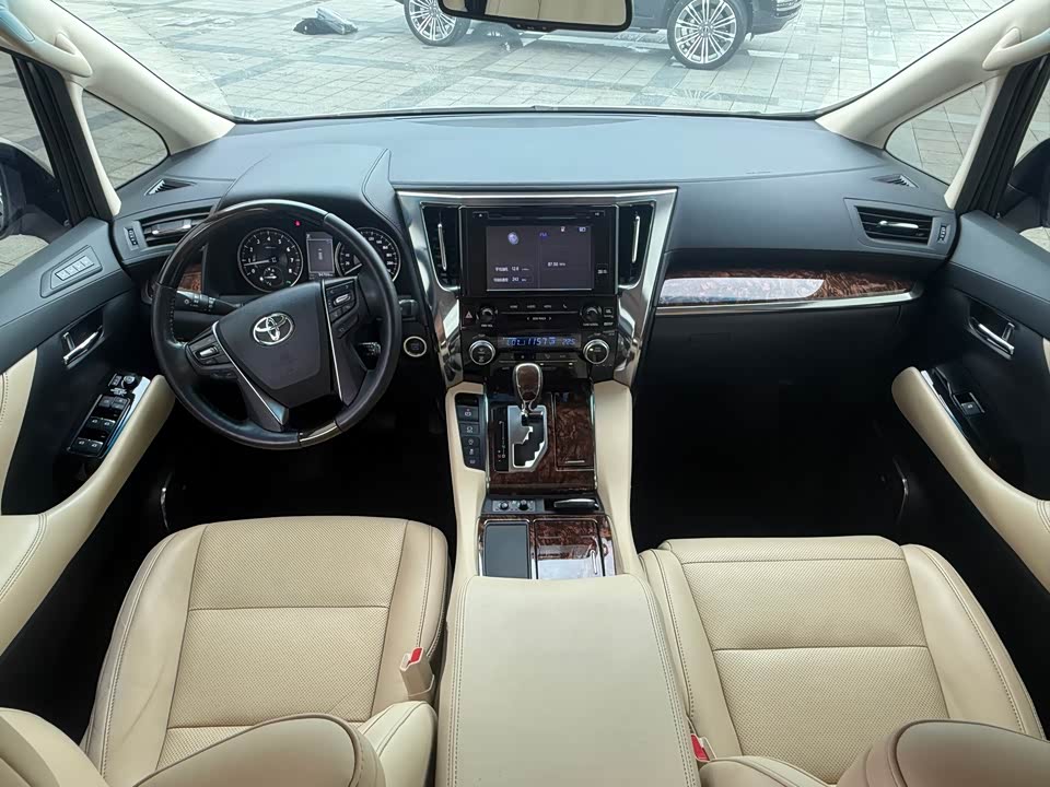 Toyota Elfa Toyota Elfa