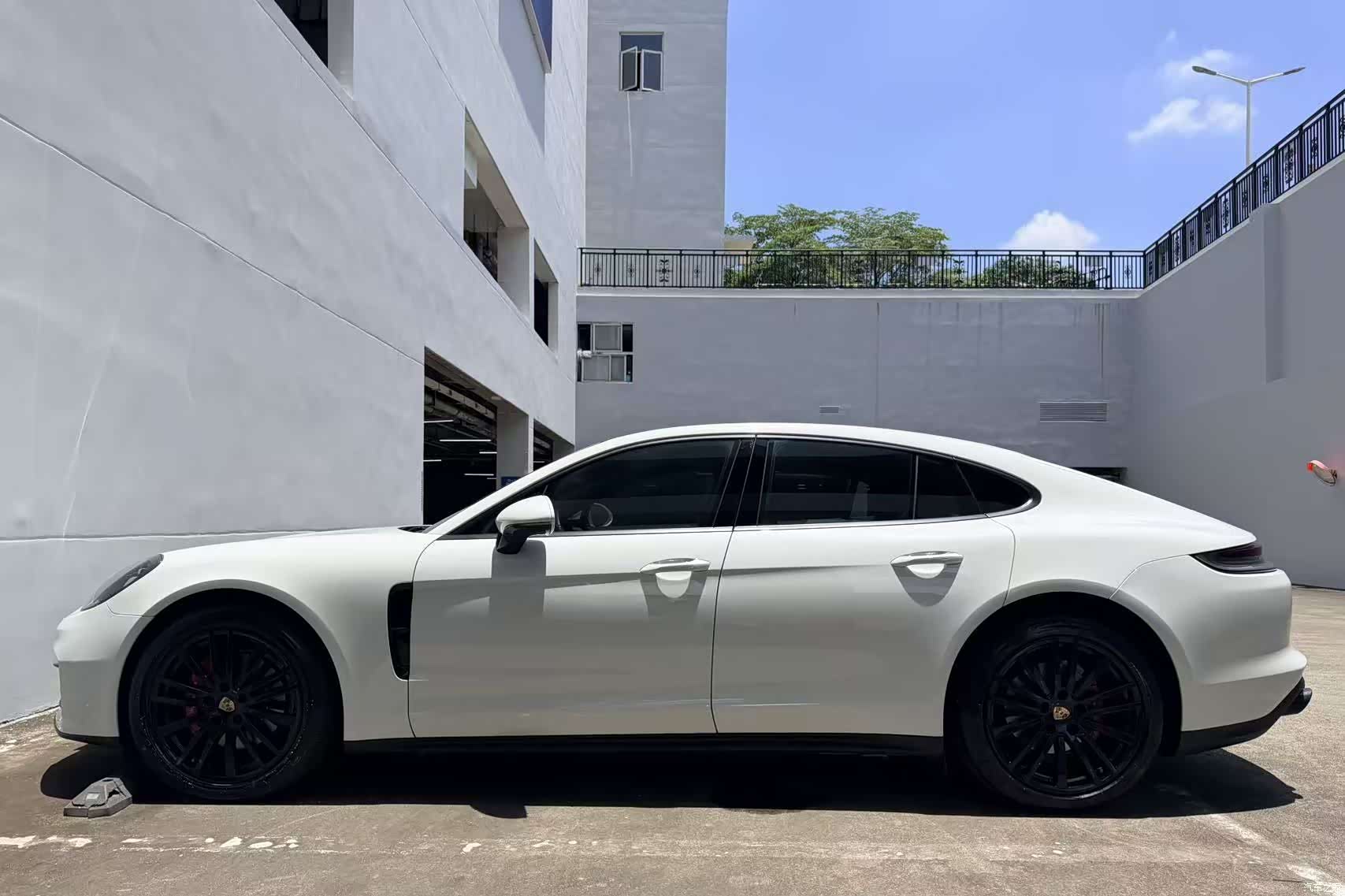 Porsche Panamera, 2022 15