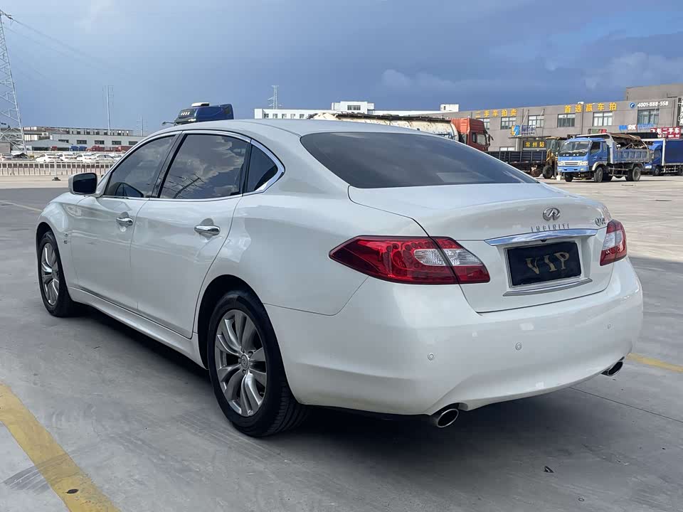 Infiniti Q70 Infiniti Q70