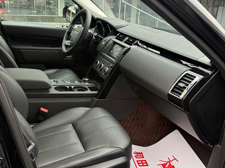 Land Rover Discovery 2018, фото 8