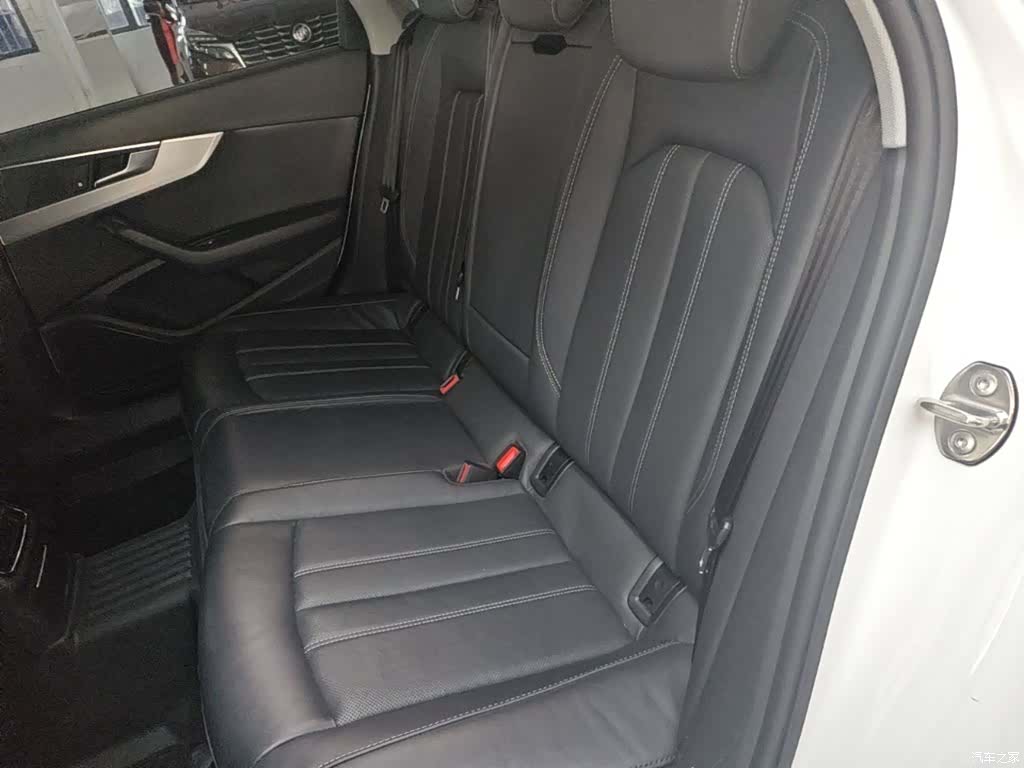 Audi A4L, 2021 17