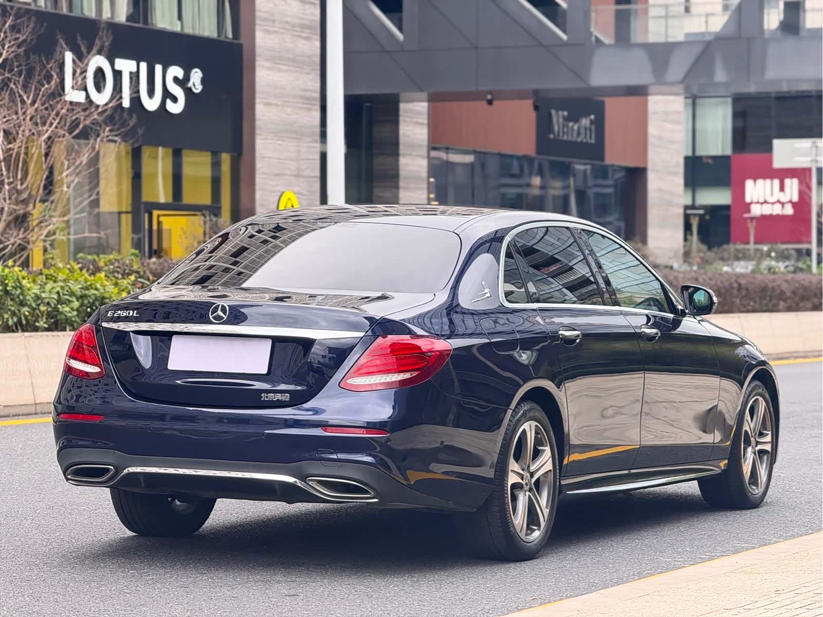 Mercedes-Benz E-Class, 2019 4