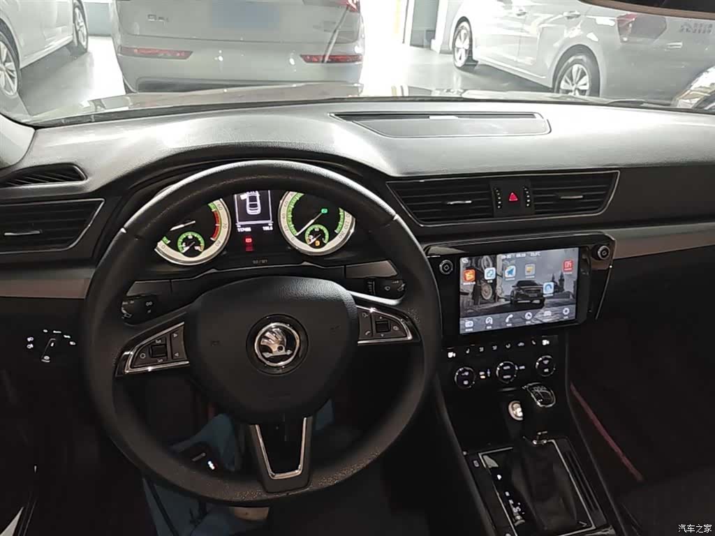Skoda Superb, 2019 10