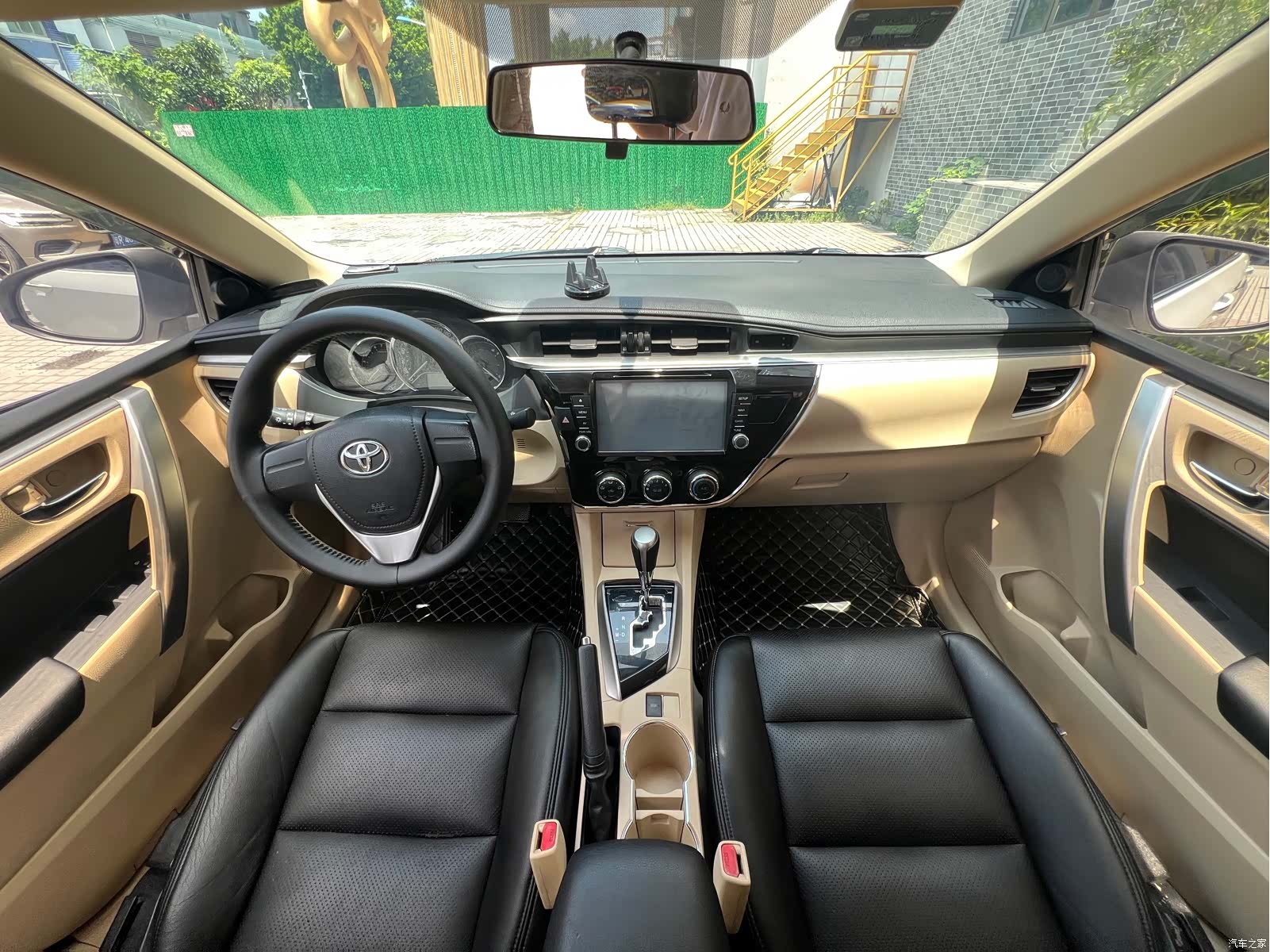 Toyota Corolla, 2014 все фото