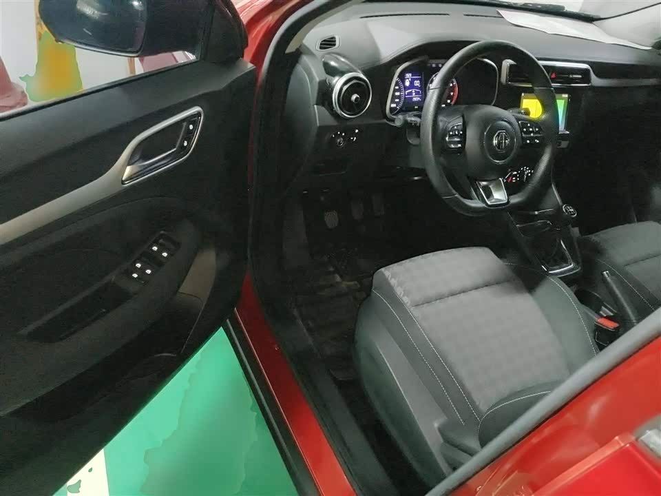 MG ZS