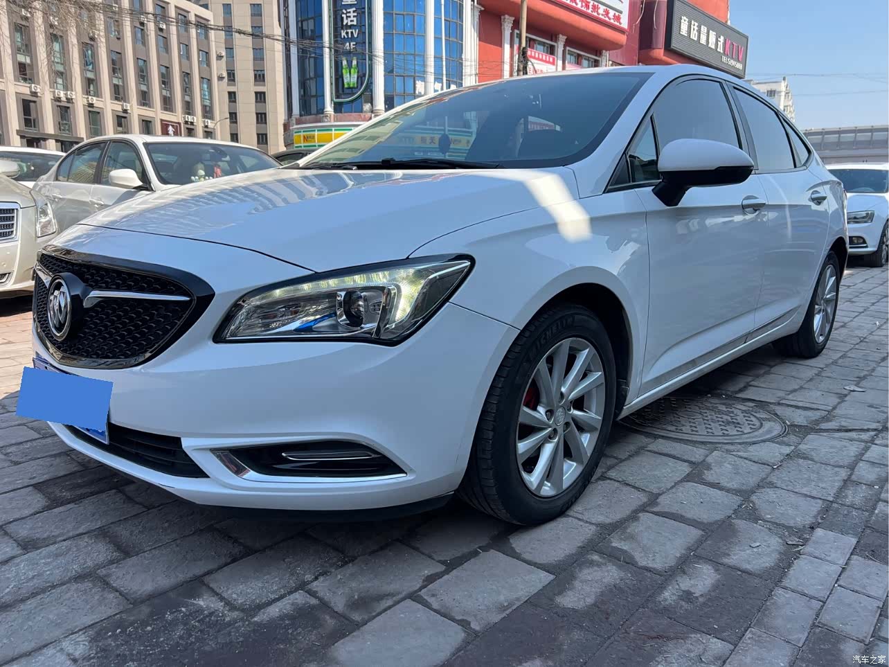 Buick Verano, 2017 1