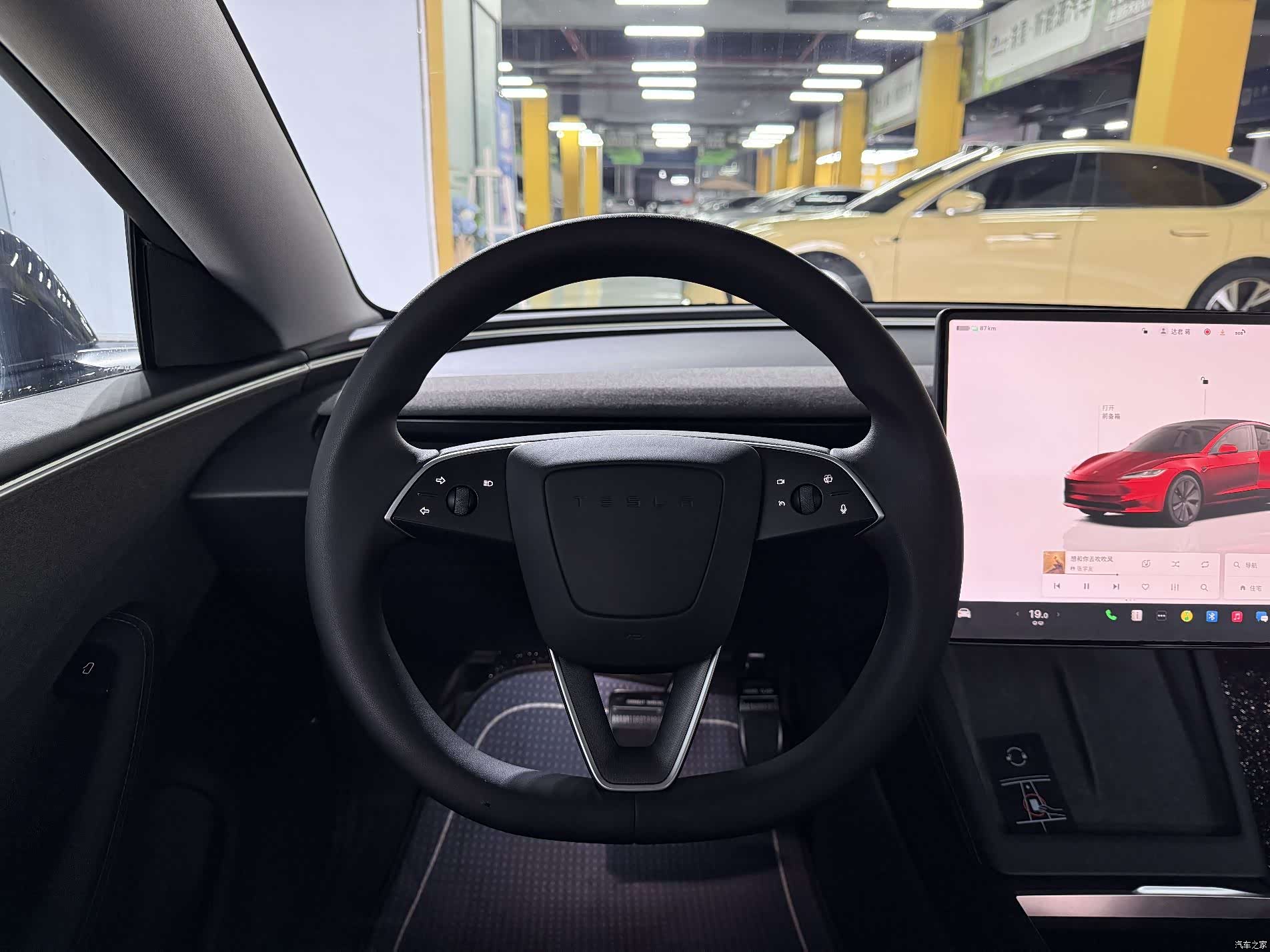 Tesla Model 3, 2024 16