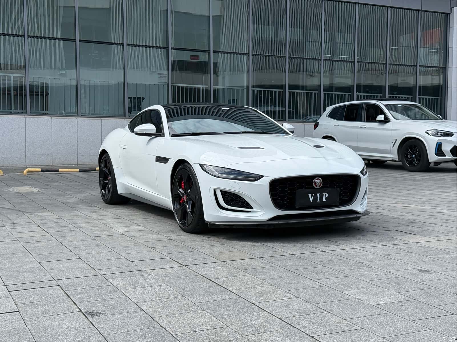 Jaguar F-TYPE, 2021 3