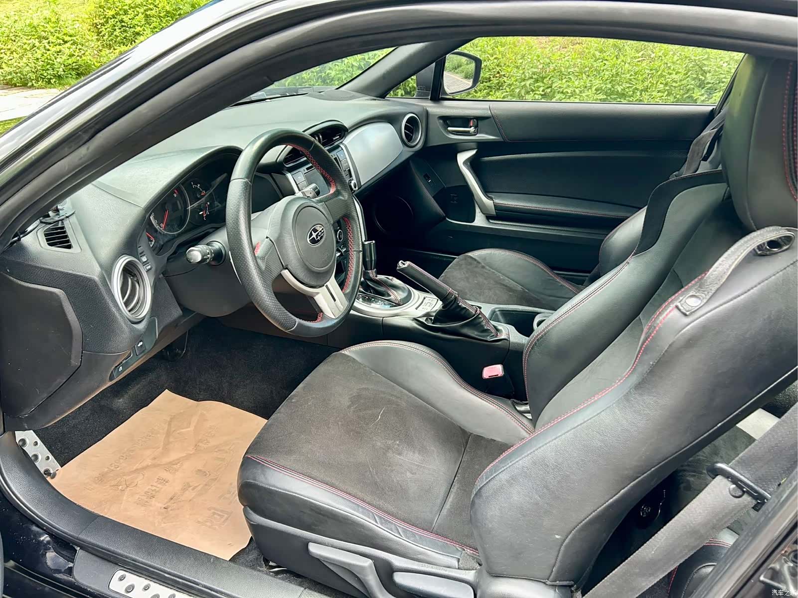 Subaru BRZ, 2015 все фото