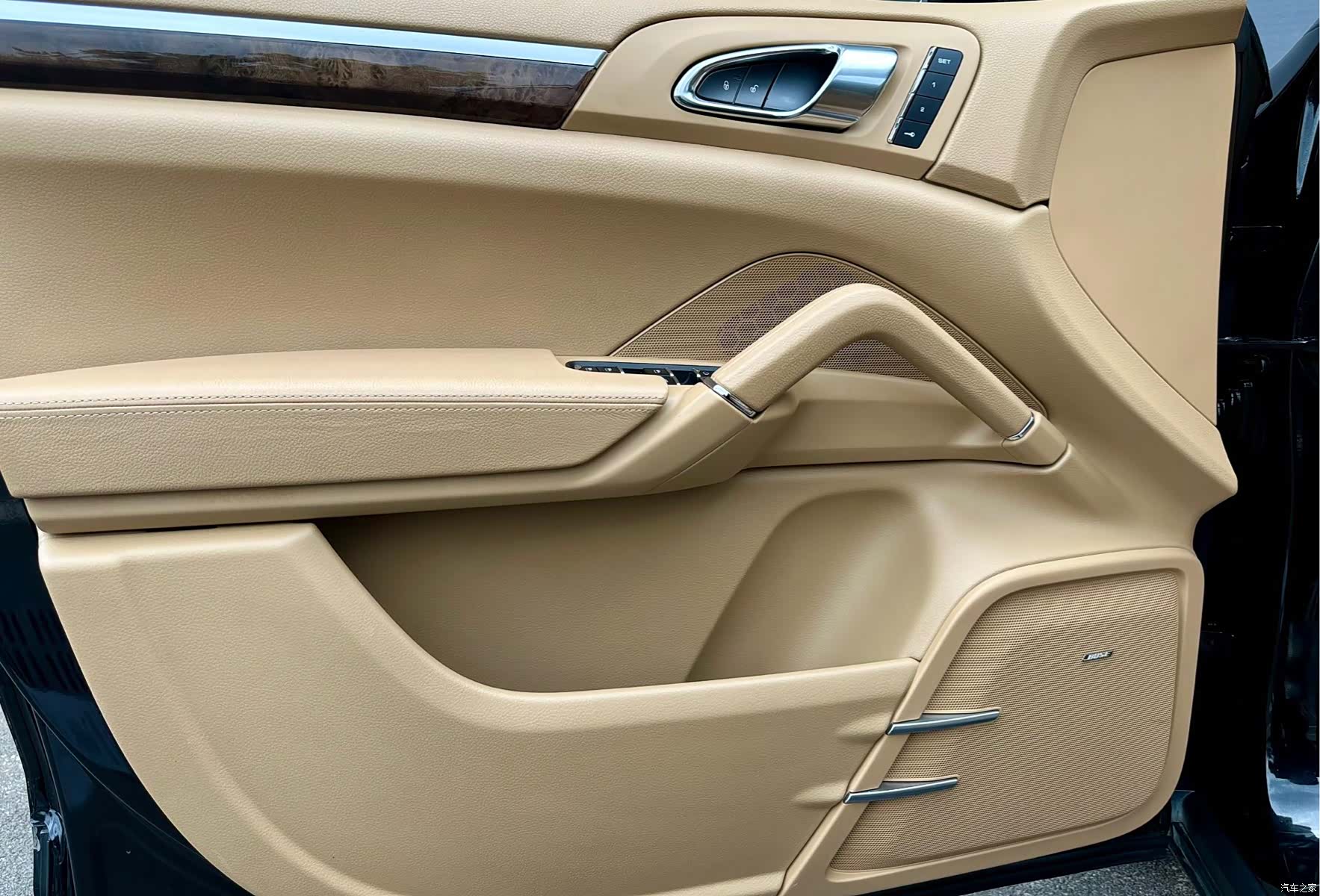 Porsche Cayenne, 2015 11