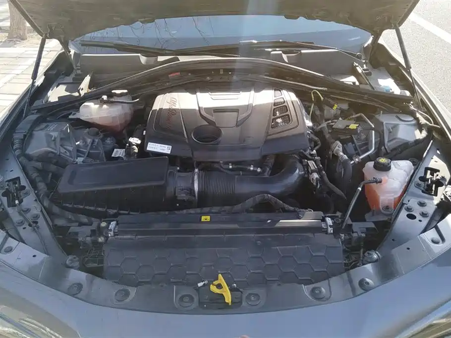 Alfa Romeo Giulia Alfa Romeo Giulia