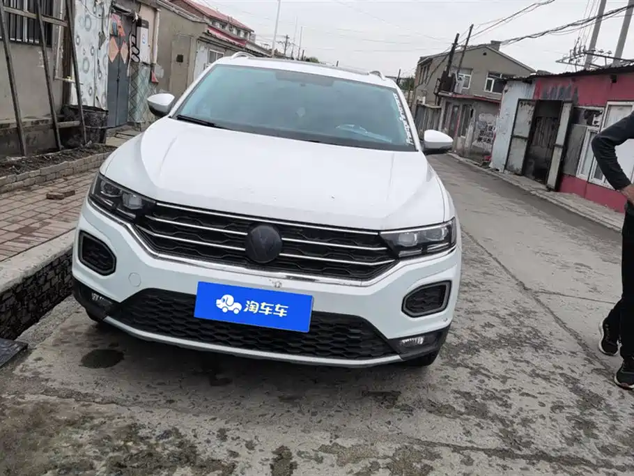 Volkswagen T-ROC exploring Songs