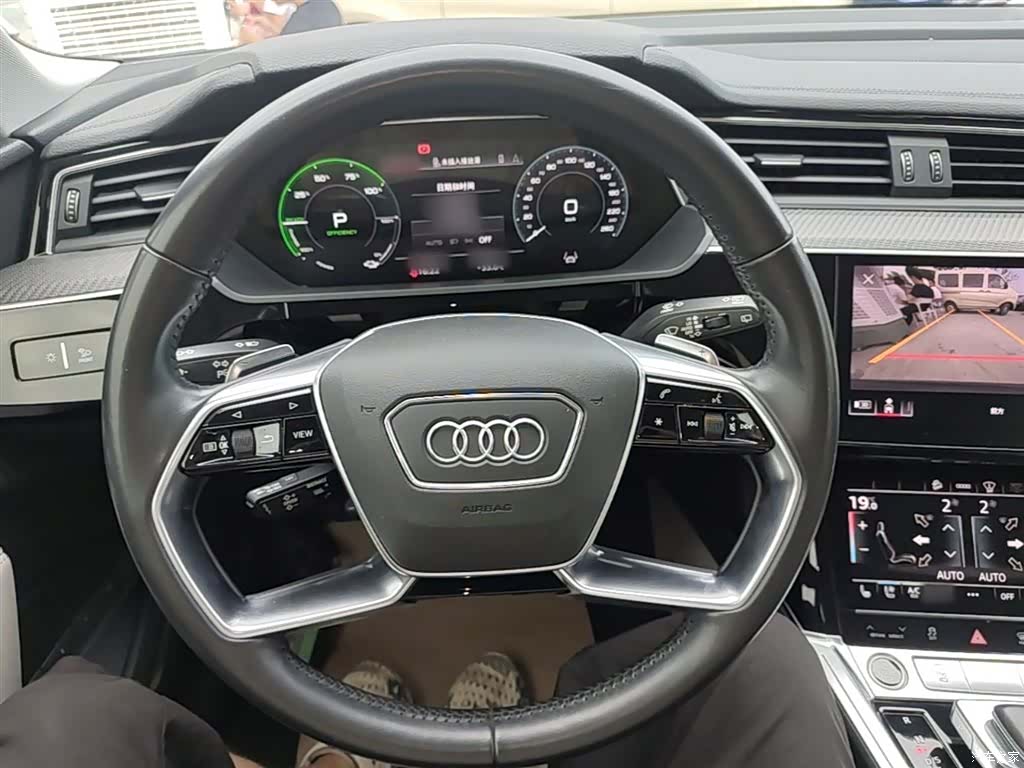 Audi e-tron, 2021 10