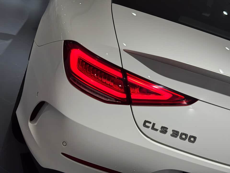 Mercedes-Benz CLS