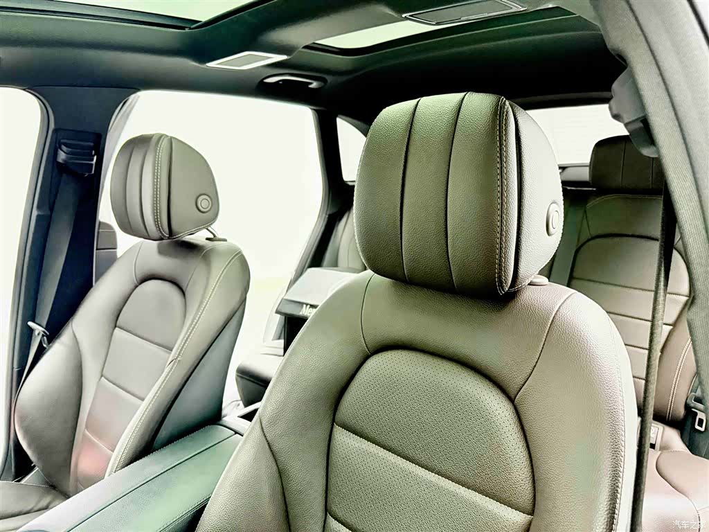 Mercedes-Benz GLC, 2020 13