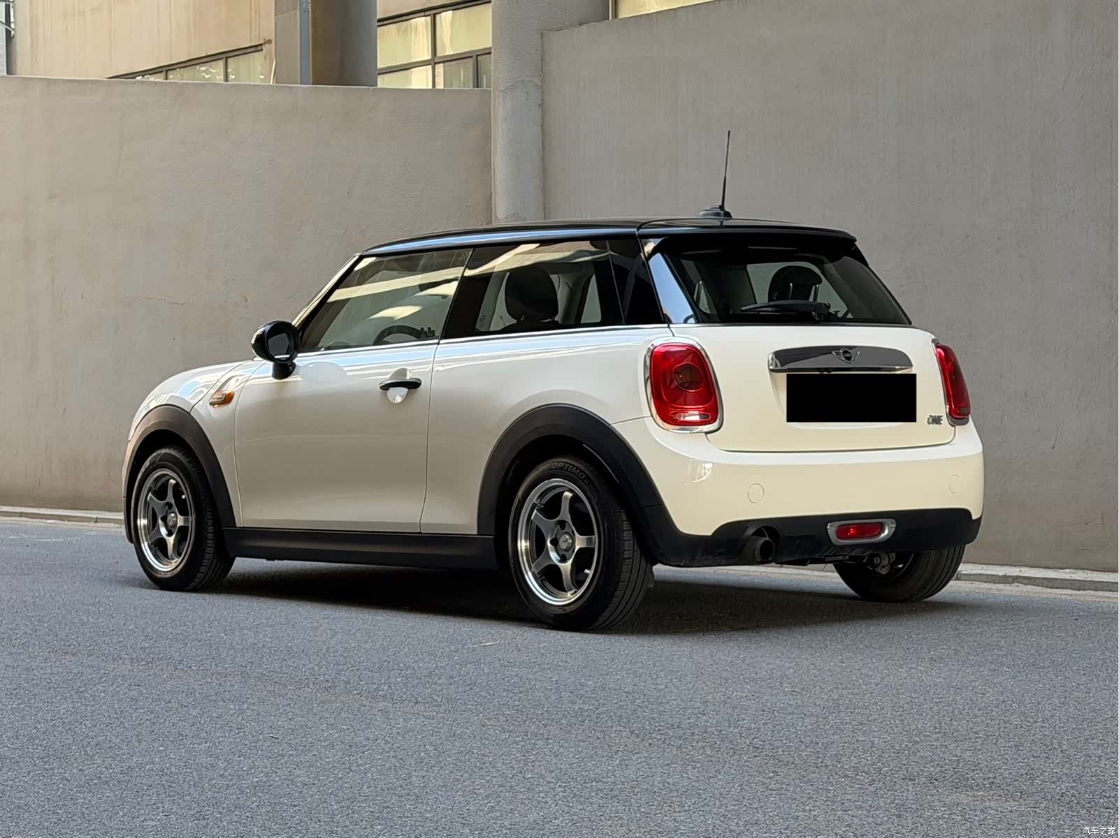 Mini ONE, 2015 4