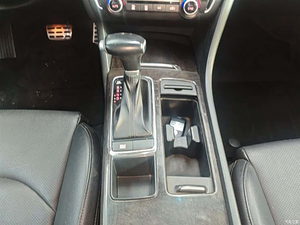Kia K5, 2017 10