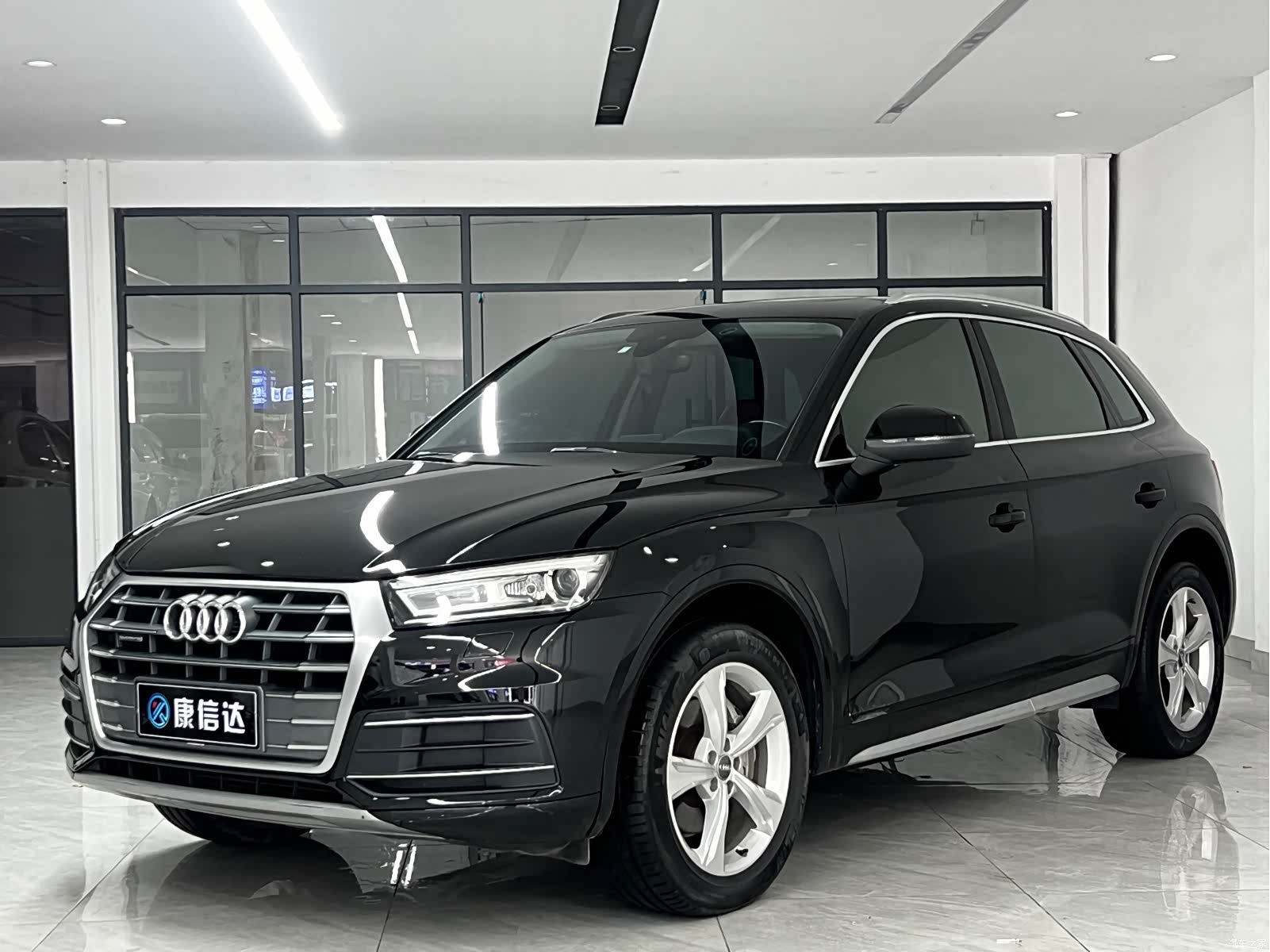 Audi Q5L, 2019 1