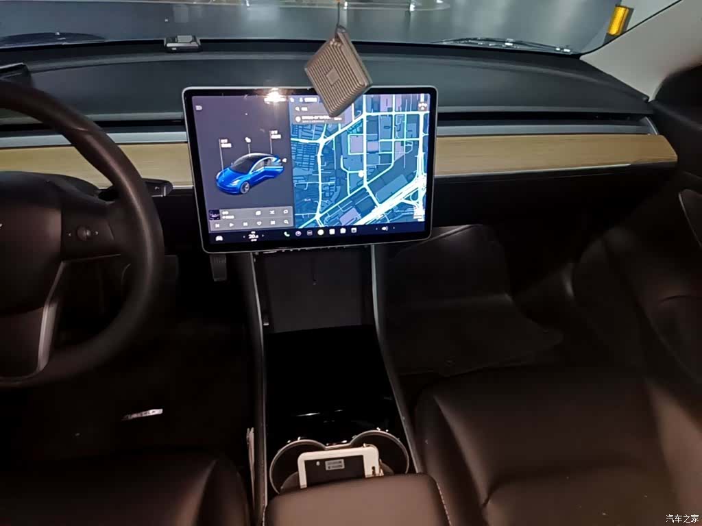 Tesla Model 3, 2020 13