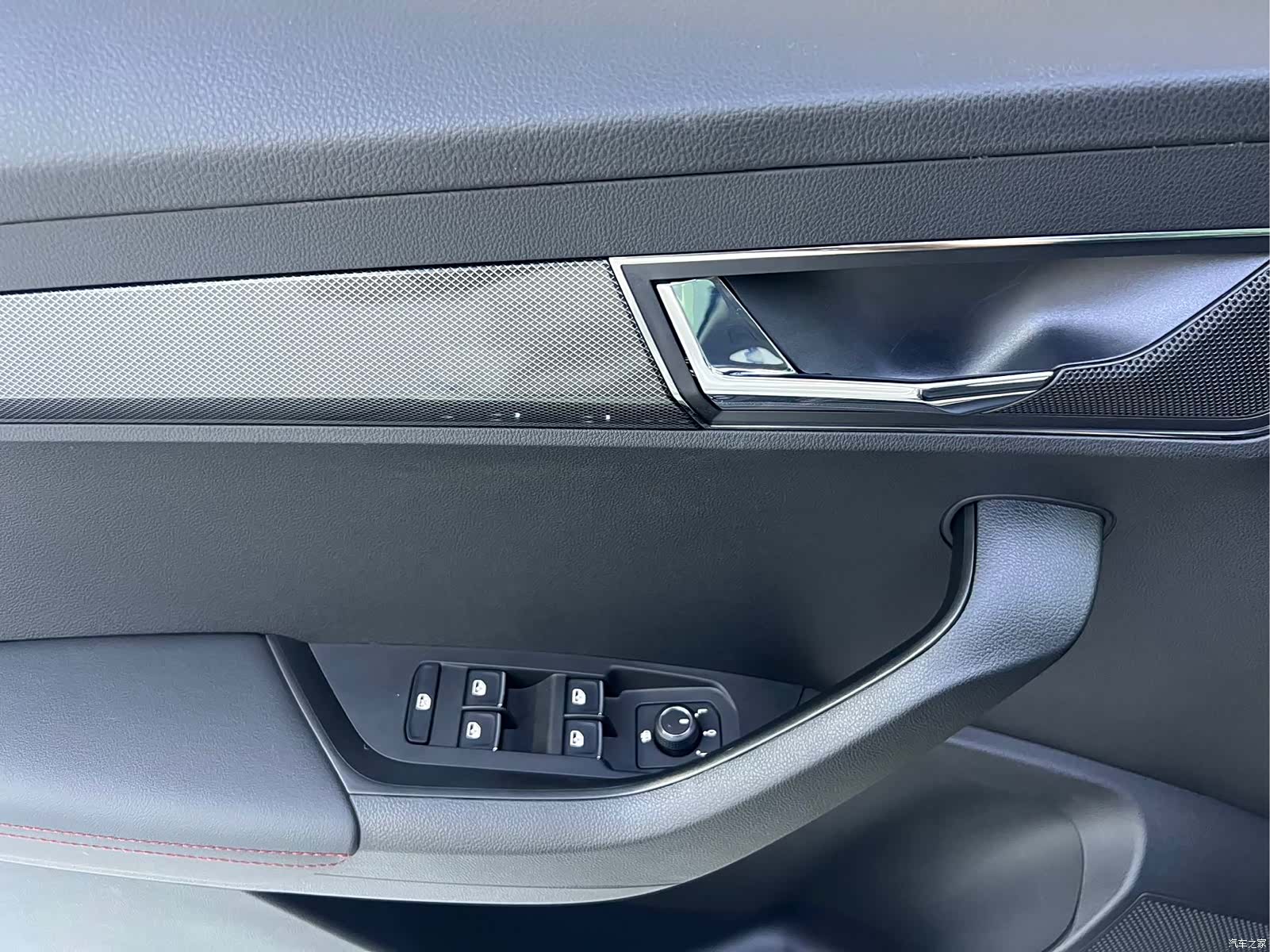 Skoda Karoq, 2023 4