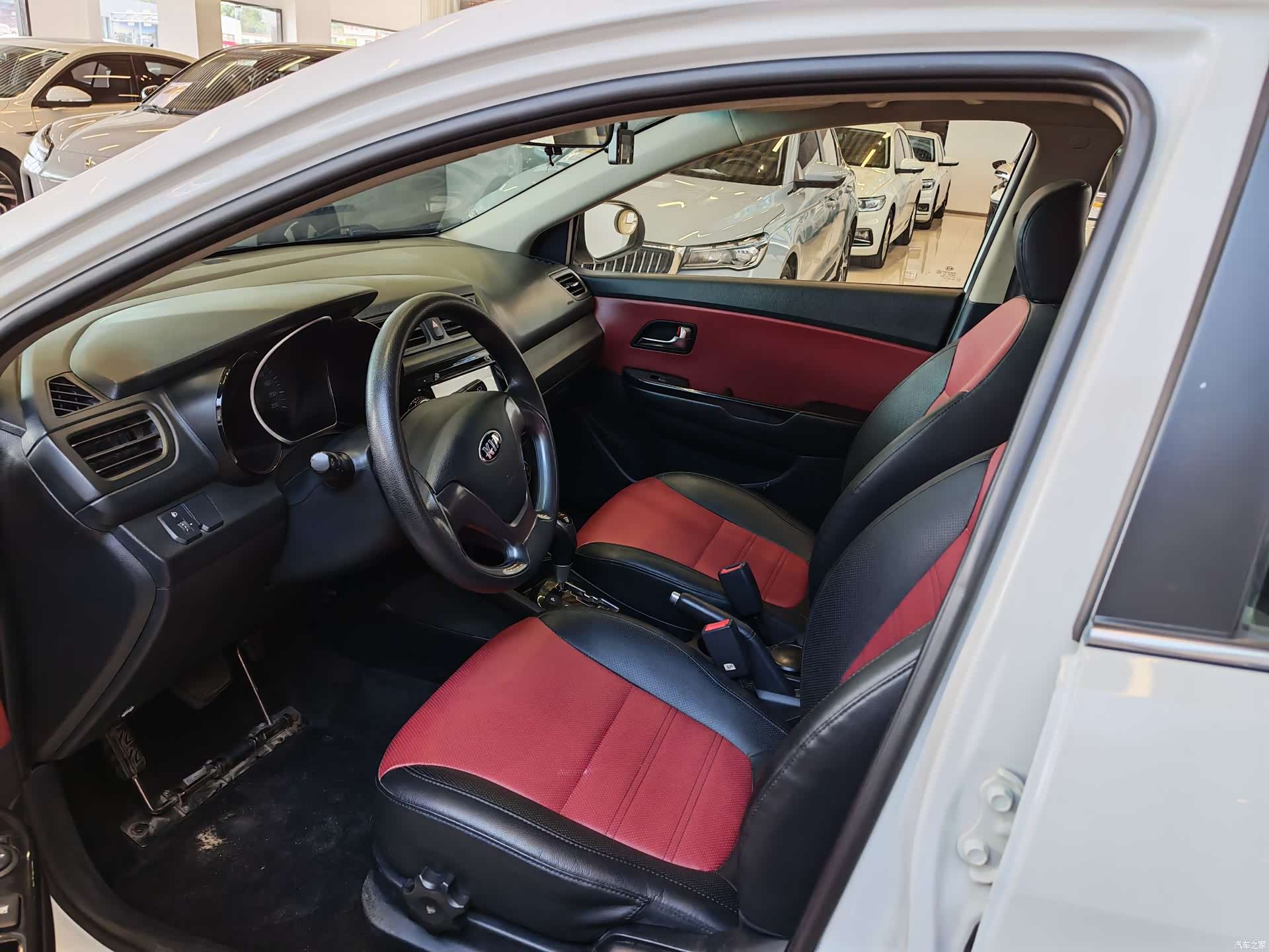 Kia K2, 2015 3
