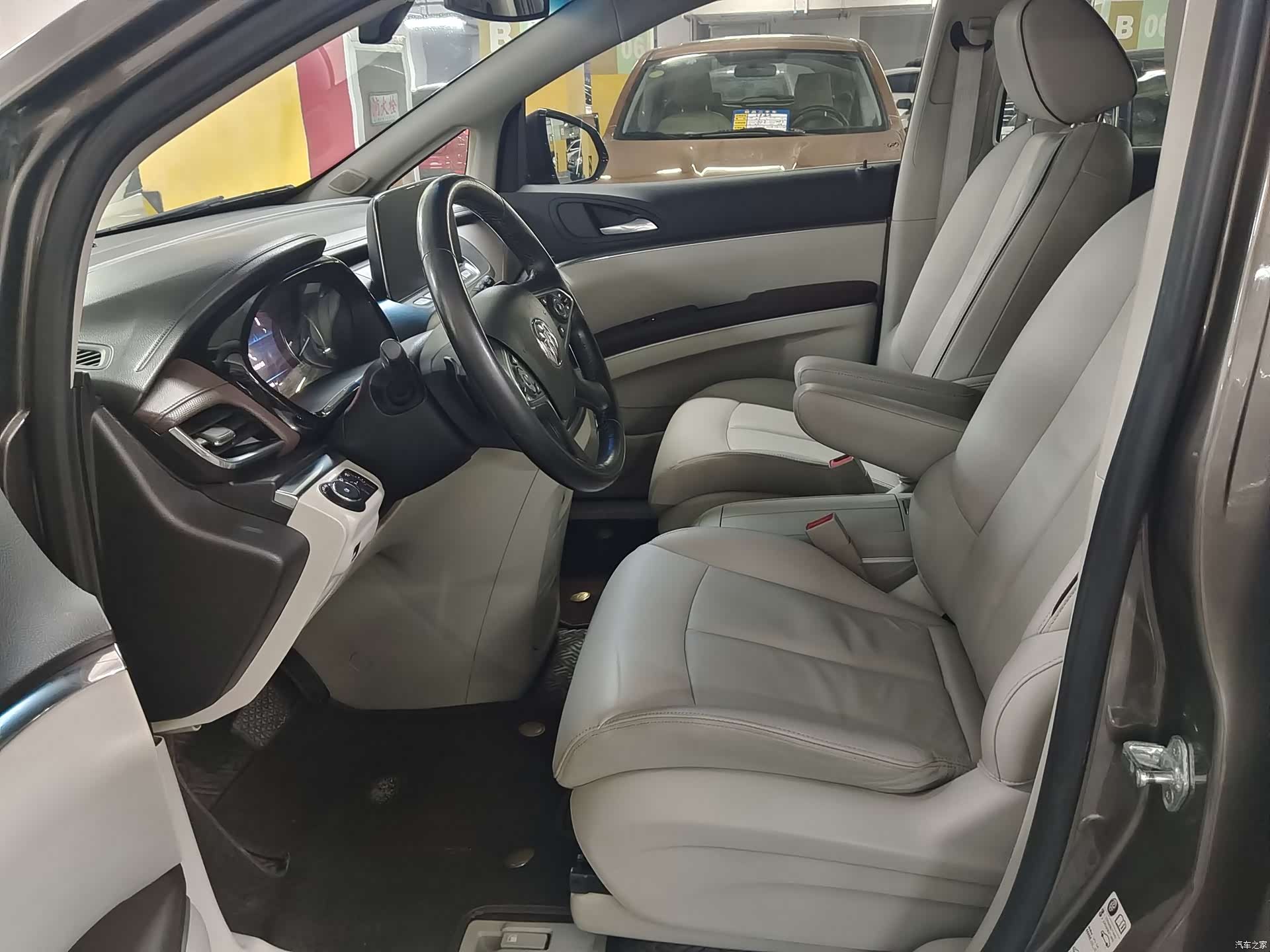 Buick GL8, 2020 7