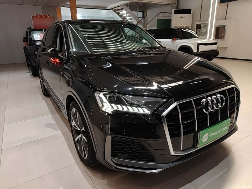 Audi Q7, 2021 4