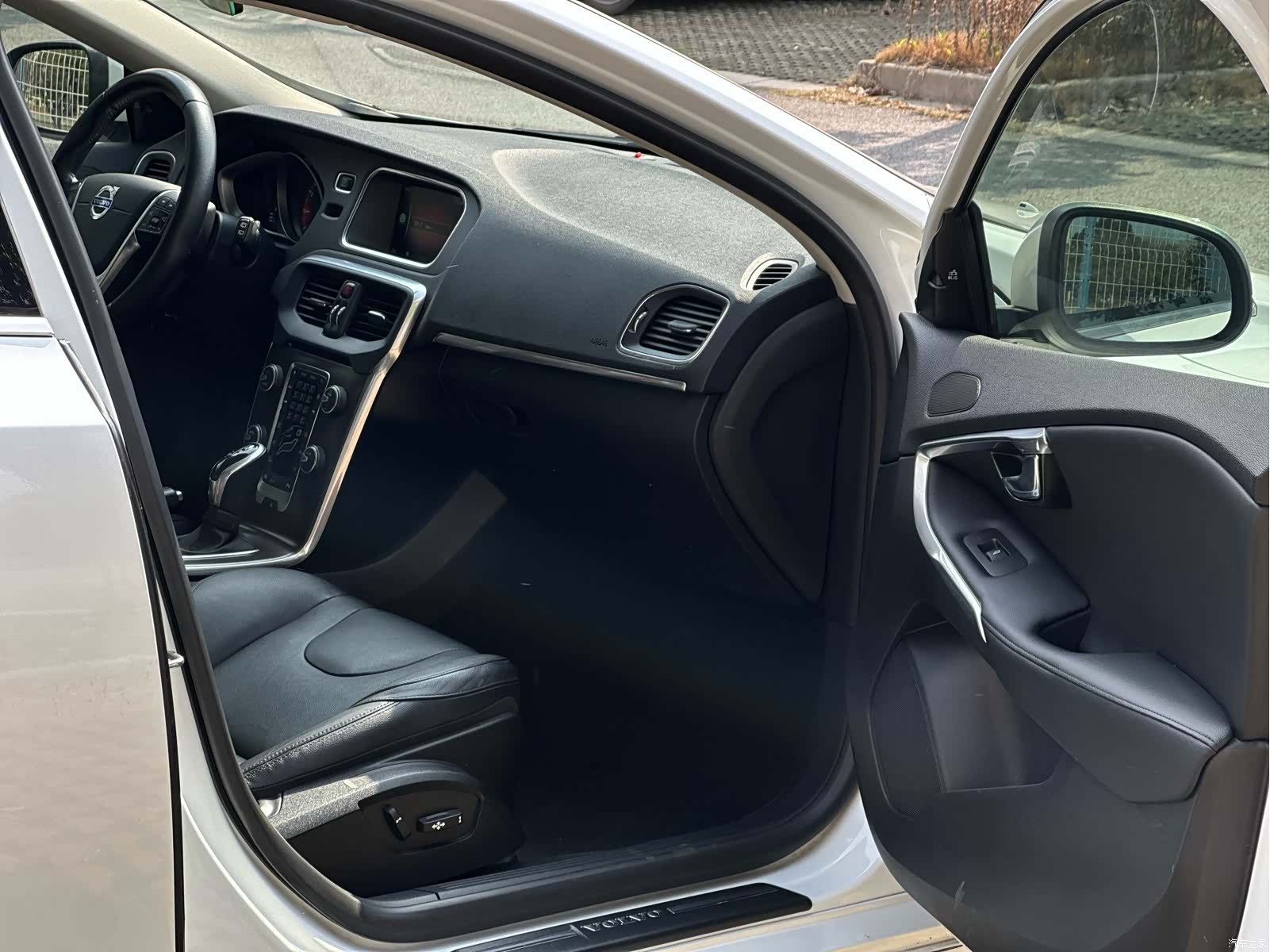 Volvo V40, 2016 9
