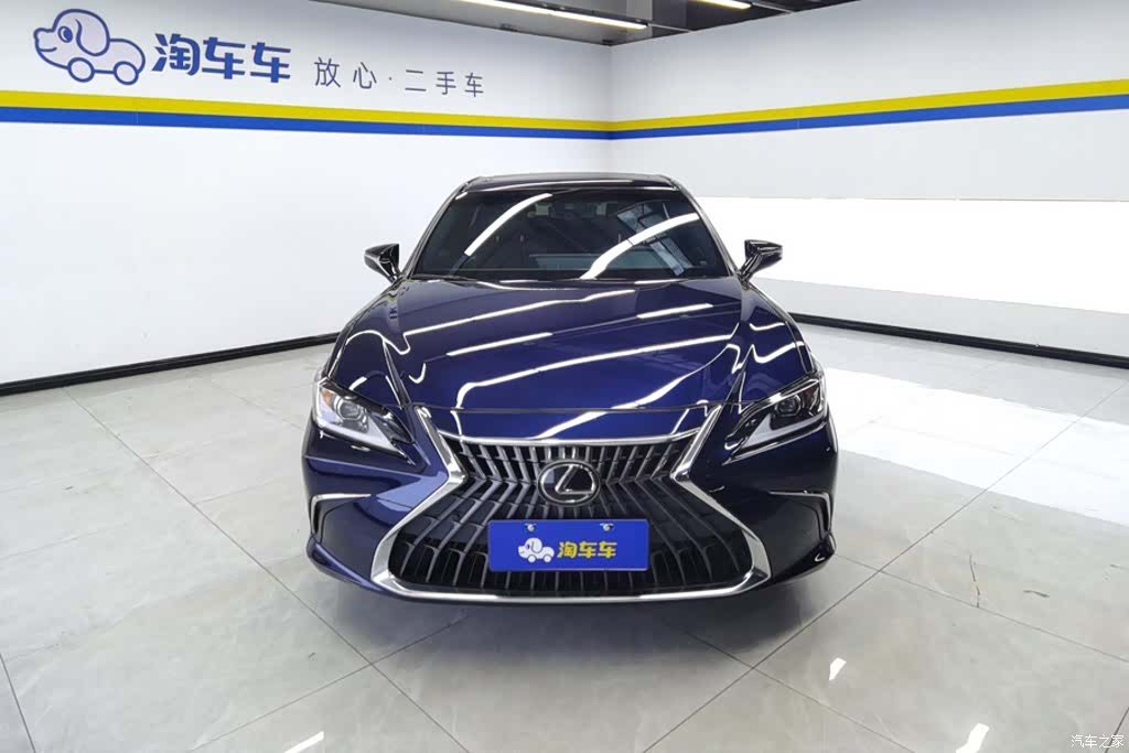 Lexus ES, 2023 2