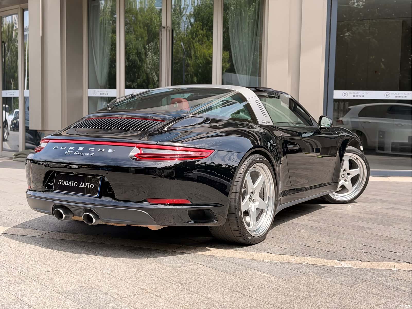 Porsche 911, 2017 2