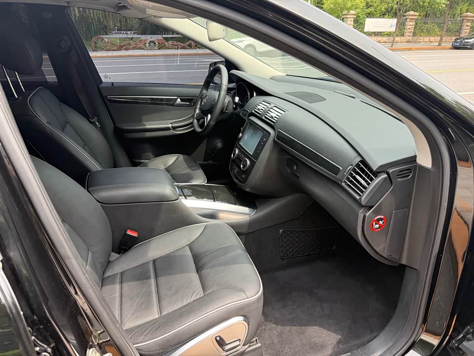 Mercedes-Benz R-class