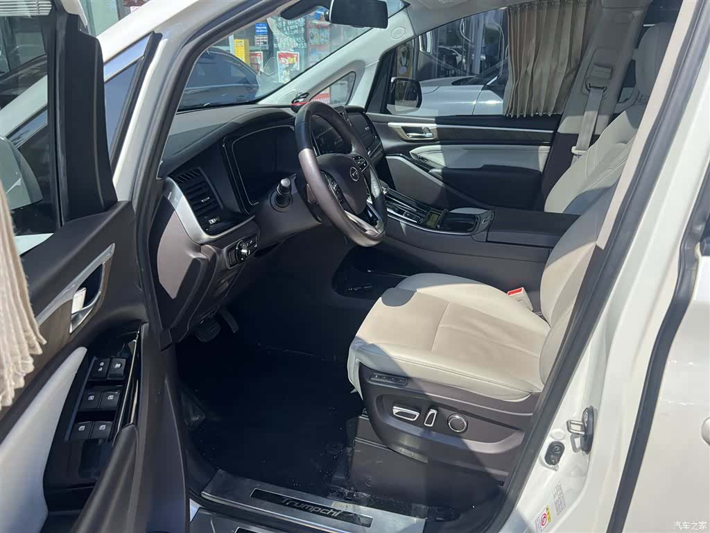 Trumpchi M8, 2022 4