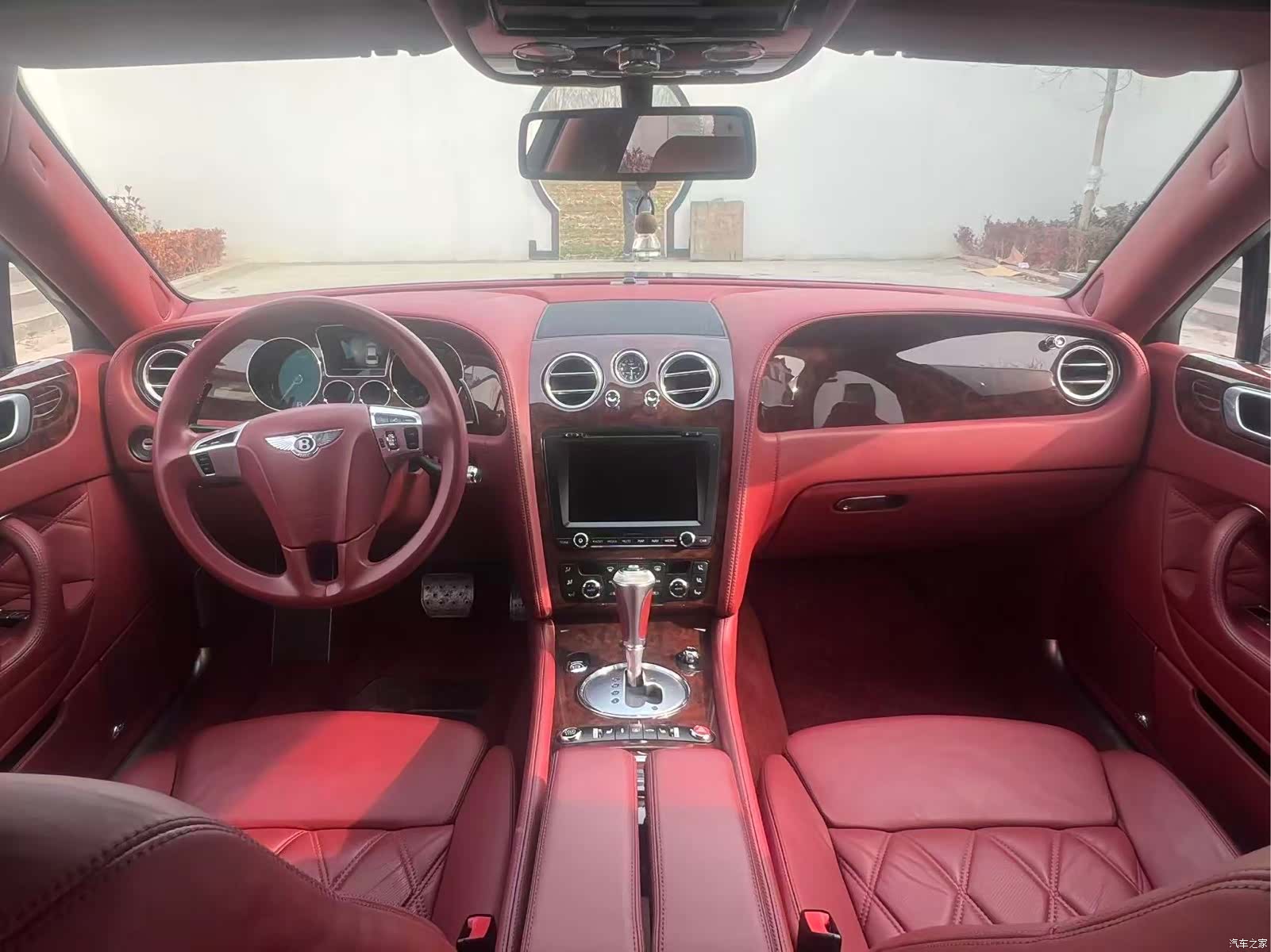 Bentley Flying Spur, 2011 9