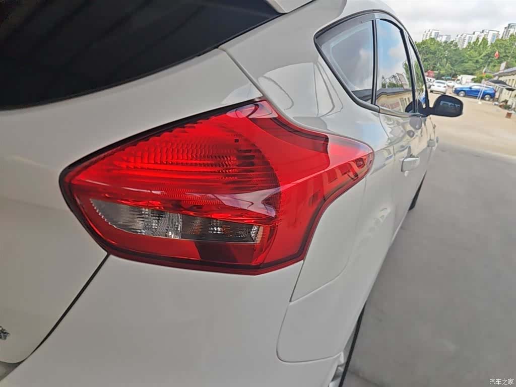Ford Focus, 2019 8