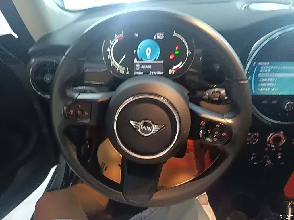 Mini ONE, 2023 11