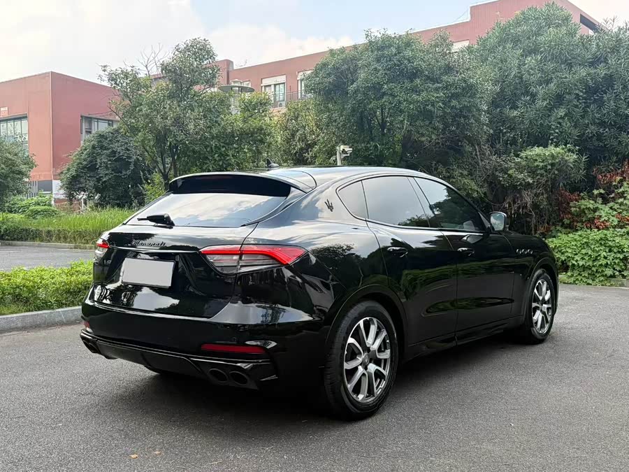 Maserati Levante 2019, фото 9