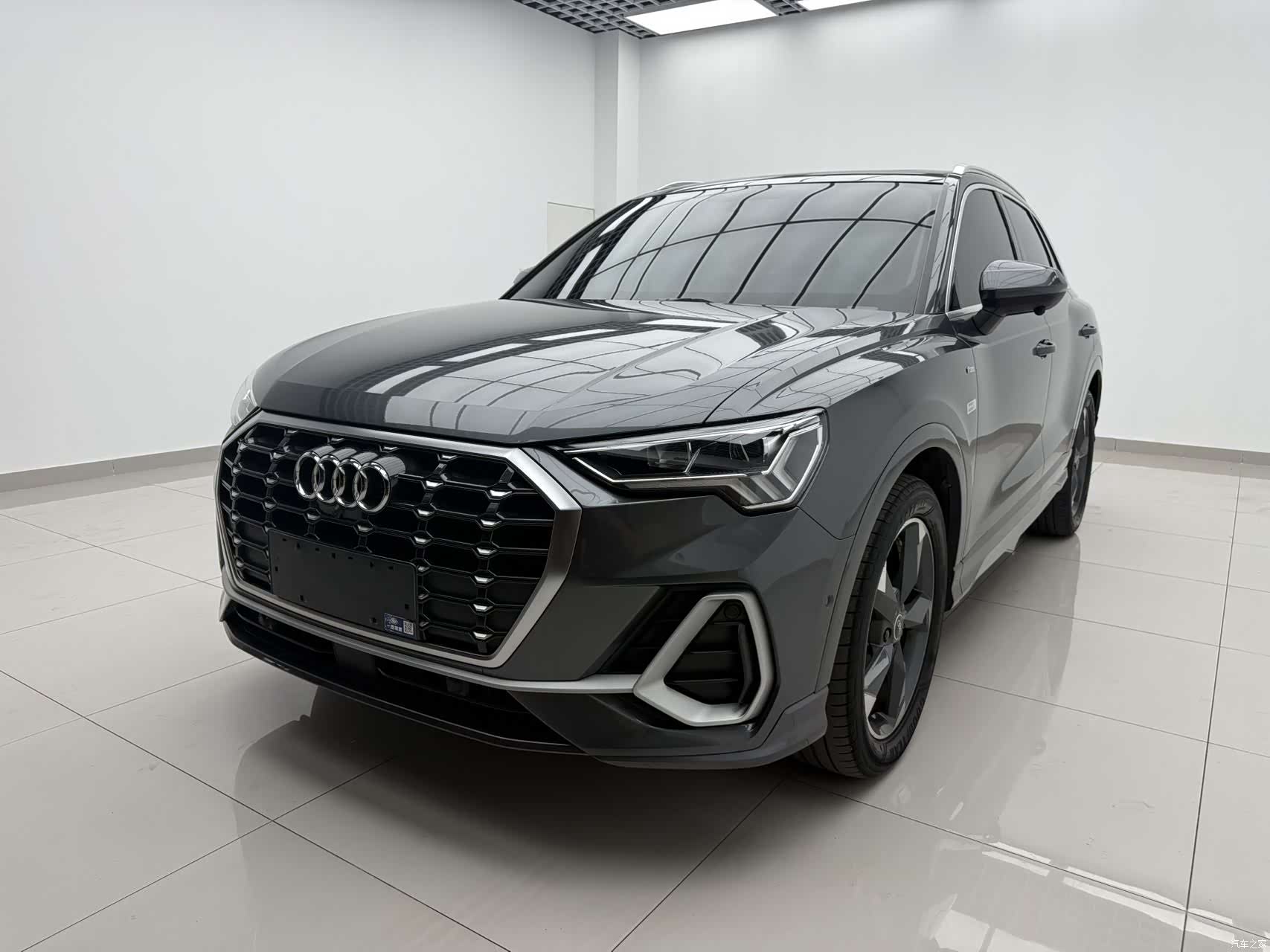 Audi Q3, 2022 1