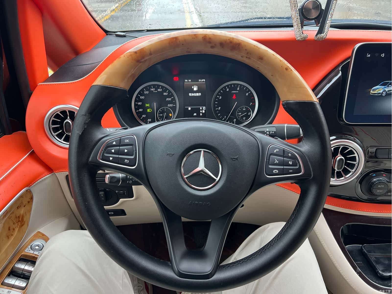 Mercedes-Benz 7, 2021 6