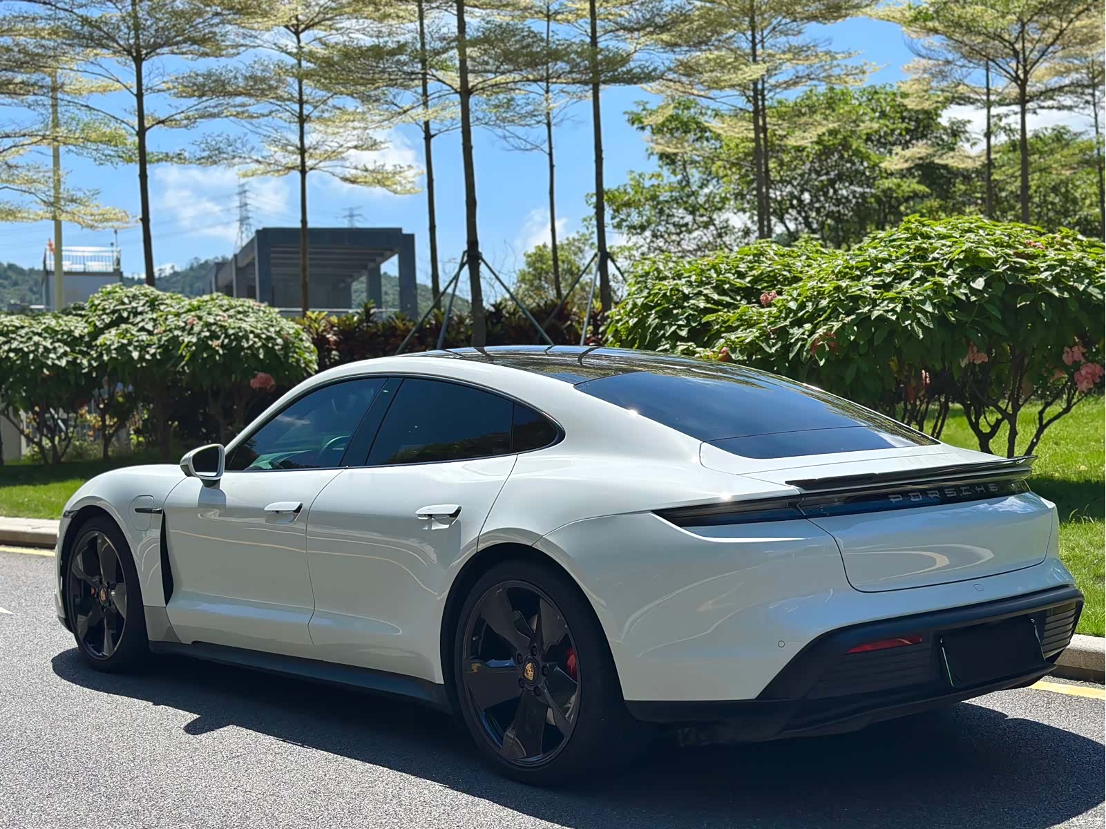 Porsche Taycan, 2021 15