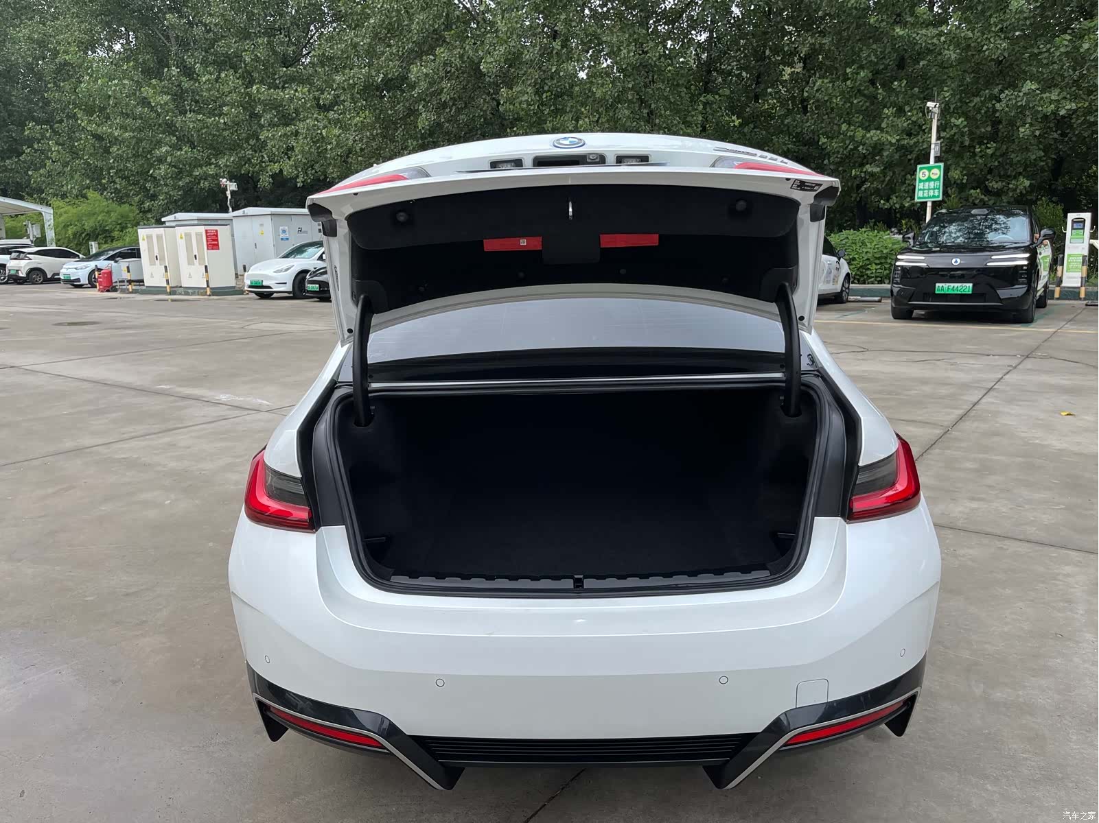 BMW i3, 2024 14