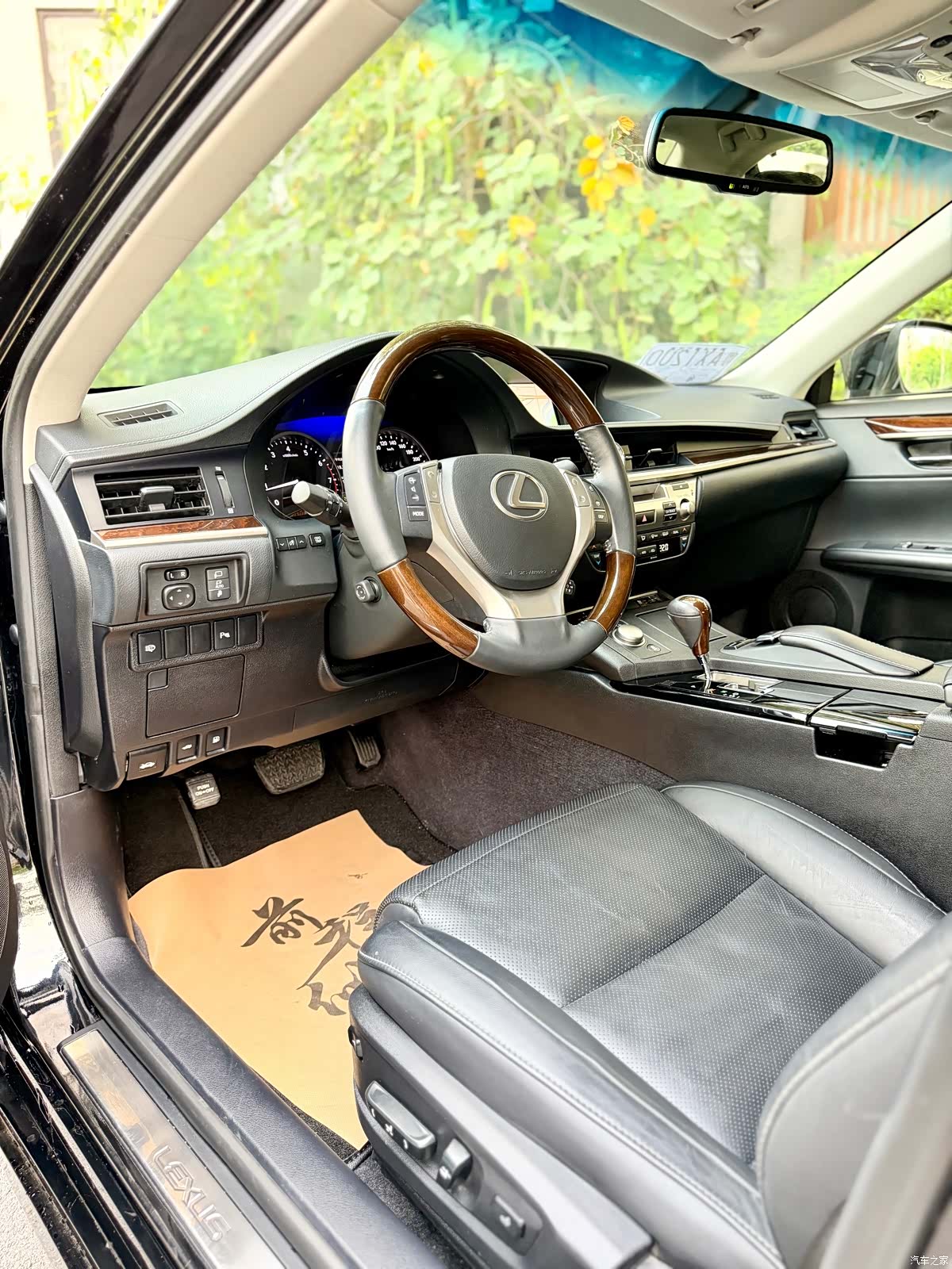 Lexus ES, 2014 11