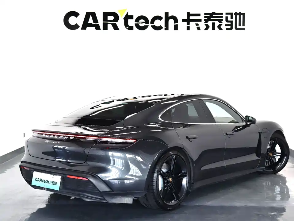 Porsche Taycan