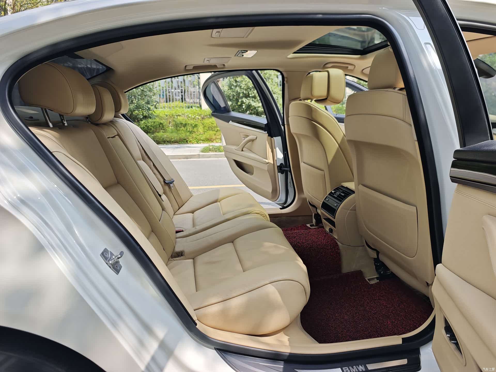 BMW 5 Series, 2012 14