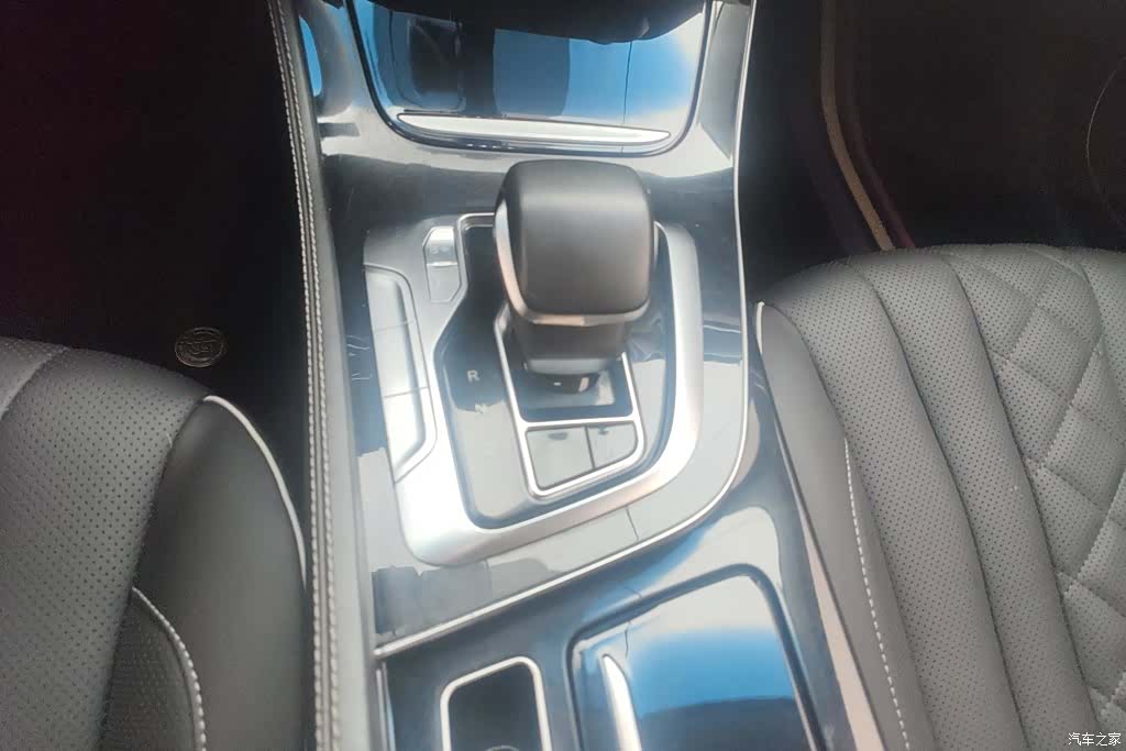 BAIC EU7, 2022 15